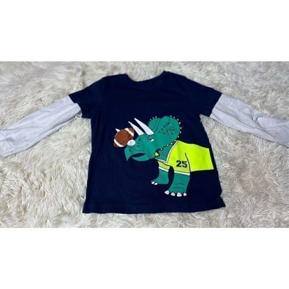 4 piece Short Sleeve & Long Sleeve t-shirt lot size 4T by Carters, Disney, Okie - Picture 10 of 11